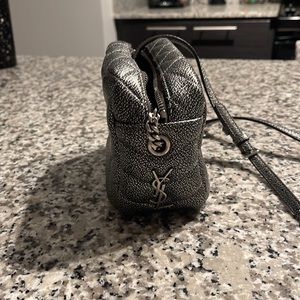 Perfect condition ysl chevron bag with authenticity code inside